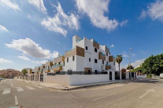 Casa adosada en venta en Casco Antiguo - Santa Cruz en Alicante