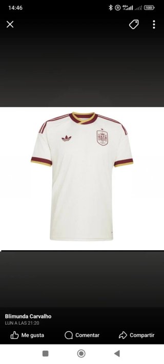 Camiseta de fútbol blanca