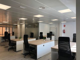 Oficina en alquiler en Castillejos en Madrid