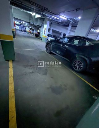 Garaje en alquiler en Niño Jesús en Madrid