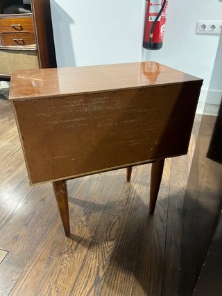 Mesita de noche vintage de madera