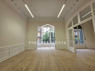Oficina en alquiler en La Dreta de l'Eixample en Barcelona