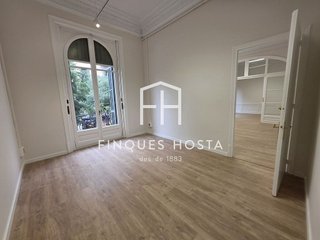 Oficina en alquiler en La Dreta de l'Eixample en Barcelona