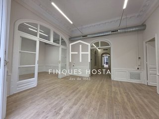 Oficina en alquiler en La Dreta de l'Eixample en Barcelona