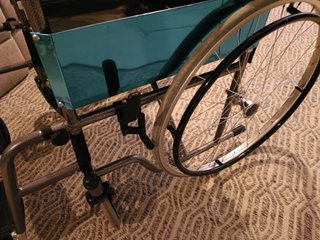Silla de ruedas seminueva, usada durante 30 días.