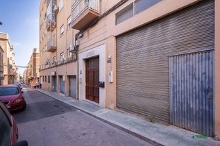 Local comercial en venta en Plaza de Toros - Santa Rita en Almería