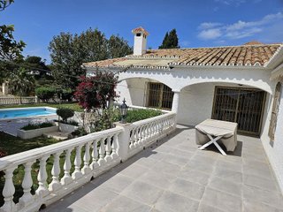 Chalet en venta en Calaburra - Chaparral en Mijas