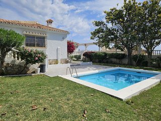 Chalet en venta en Calaburra - Chaparral en Mijas