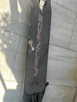 Patinete eléctrico negro