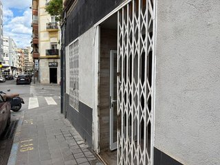 Local comercial en alquiler en Benalúa en Alicante
