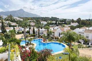 Piso en venta en Los Naranjos - Las Brisas en Marbella