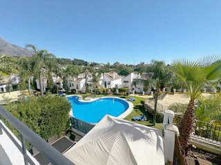 Piso en venta en Los Naranjos - Las Brisas en Marbella