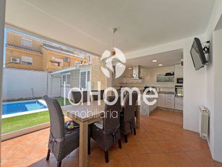 Casa pareada en venta en La Conarda en Pobla de Vallbona (la)