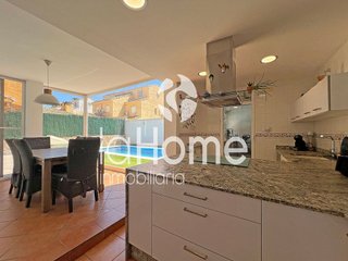 Casa pareada en venta en La Conarda en Pobla de Vallbona (la)