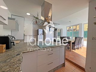 Casa pareada en venta en La Conarda en Pobla de Vallbona (la)