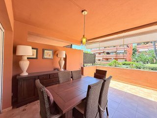 Piso en alquiler en Puerto Banús en Marbella