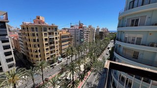 Piso en venta en Centro en Alicante