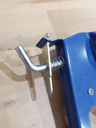 Pistola de silicona azul
