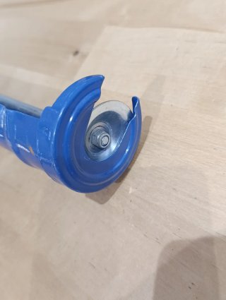Pistola de silicona azul