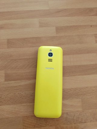 Nokia 8110 4G Amarillo