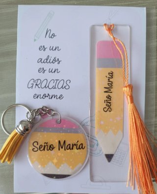 Llavero y marcapáginas Seño