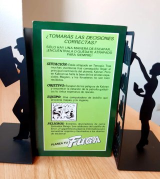 2 Libri avventura gioco. Antichi. Come NUOVI.