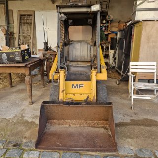 Minicargadora MF 503