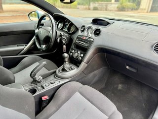 Peugeot RCZ 2010