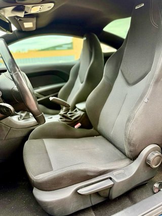 Peugeot RCZ 2010