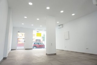 Local comercial en alquiler en Los Remedios en Sevilla