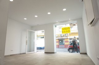 Local comercial en alquiler en Los Remedios en Sevilla