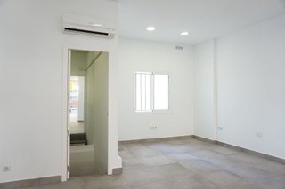 Local comercial en alquiler en Los Remedios en Sevilla