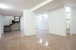 Local comercial en alquiler en Los Remedios en Sevilla
