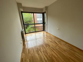 Piso en alquiler en San Juan Bautista en Madrid