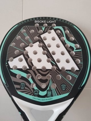 Pala de pádel Adidas Bisoke Light sin estrenar