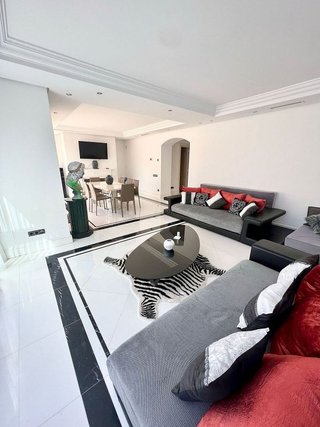 Piso en alquiler en Puerto Banús en Marbella