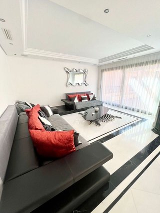 Piso en alquiler en Puerto Banús en Marbella