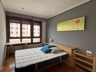 Piso en alquiler en Ermitagaña - Mendebaldea en Pamplona
