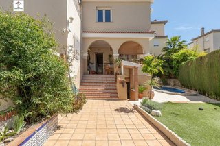 Chalet en venta en Gójar