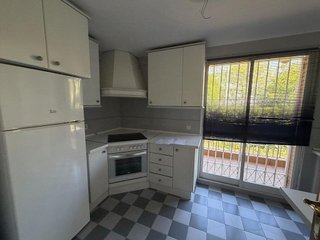 Piso en alquiler en Pedro Salvador - Las Palmeritas en Sevilla