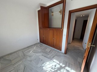 Piso en alquiler en Pedro Salvador - Las Palmeritas en Sevilla