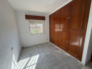 Piso en alquiler en Pedro Salvador - Las Palmeritas en Sevilla