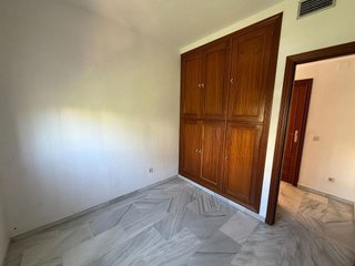 Piso en alquiler en Pedro Salvador - Las Palmeritas en Sevilla