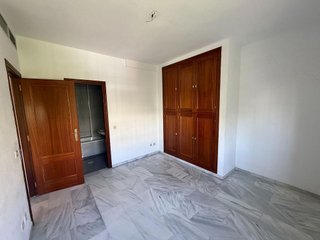 Piso en alquiler en Pedro Salvador - Las Palmeritas en Sevilla