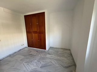 Piso en alquiler en Pedro Salvador - Las Palmeritas en Sevilla