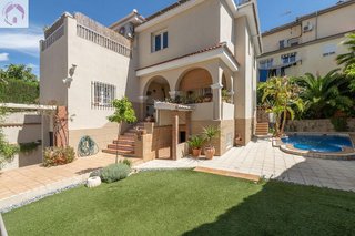 Chalet en venta en Gójar