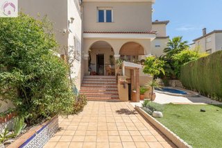 Chalet en venta en Gójar