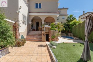 Chalet en venta en Gójar