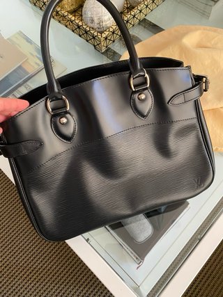 Bolso Louis Vuitton Passey Negro