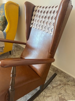 Juego de mecedoras de cuero y madera Sin marca
